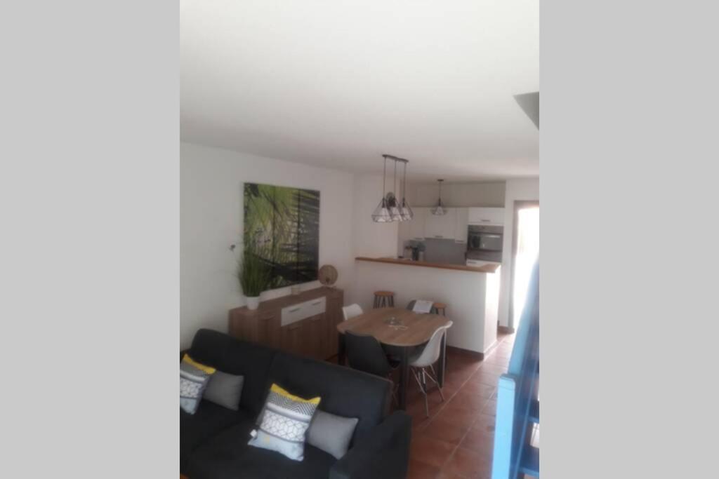 Charmante Dans Village Naturiste Leucate