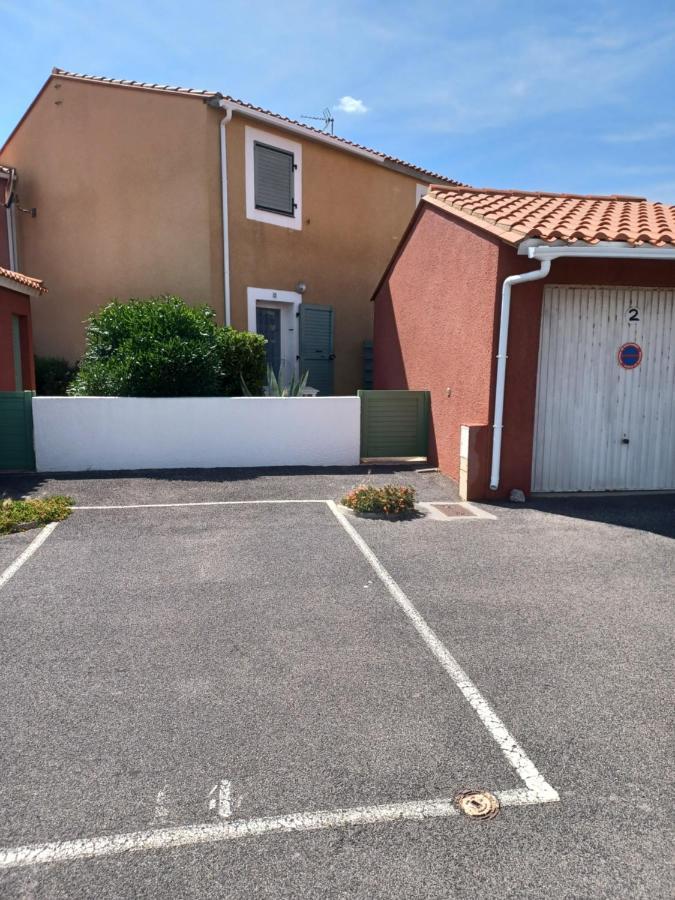 Charmante Dans Village Naturiste *
